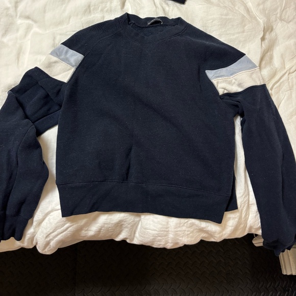 Brandy Melville Sweater - Size M - Picture 1 of 1